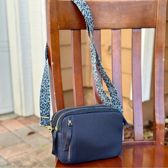 Stella & Dot Crush it Camera Bag - Dark Blue - Picture 7 of 15